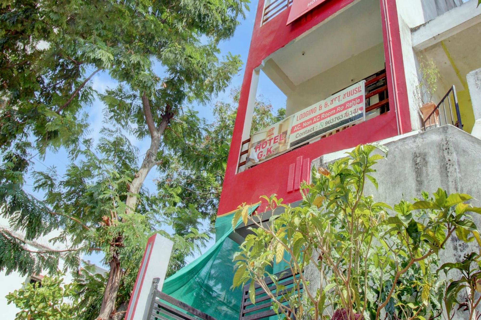 Hotel O G.K Lodging And Guest House Sakardarā エクステリア 写真